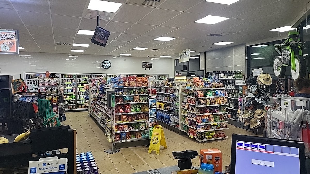 Photo 2 of 7-Eleven