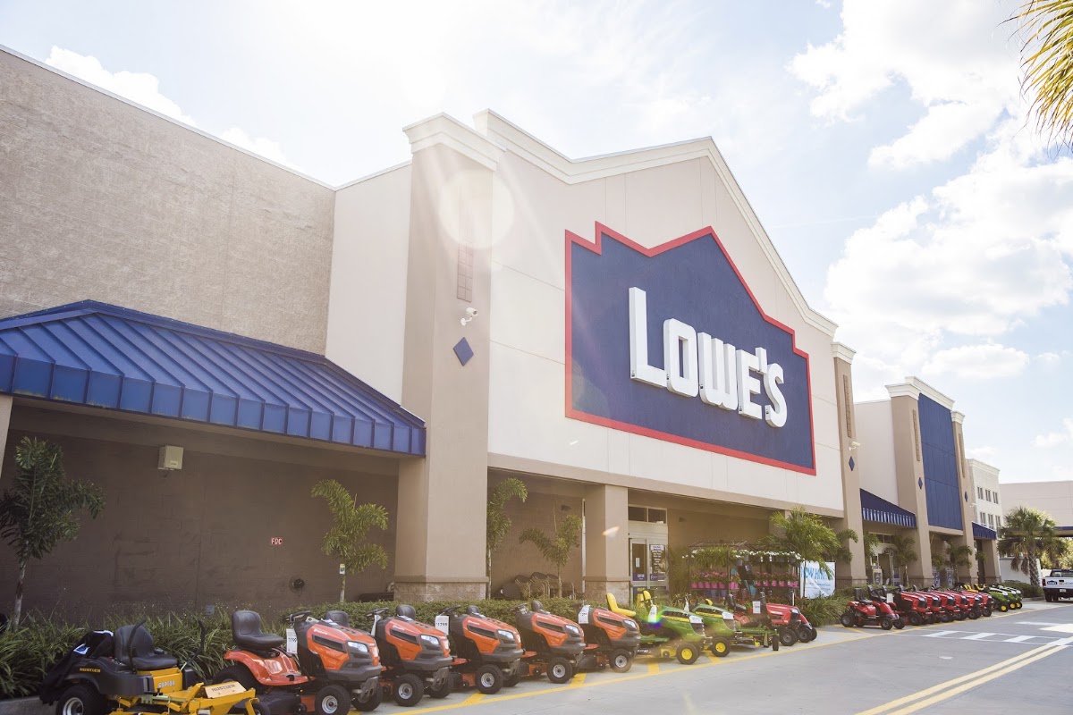 Main photo of Lowe's Home Improvement
