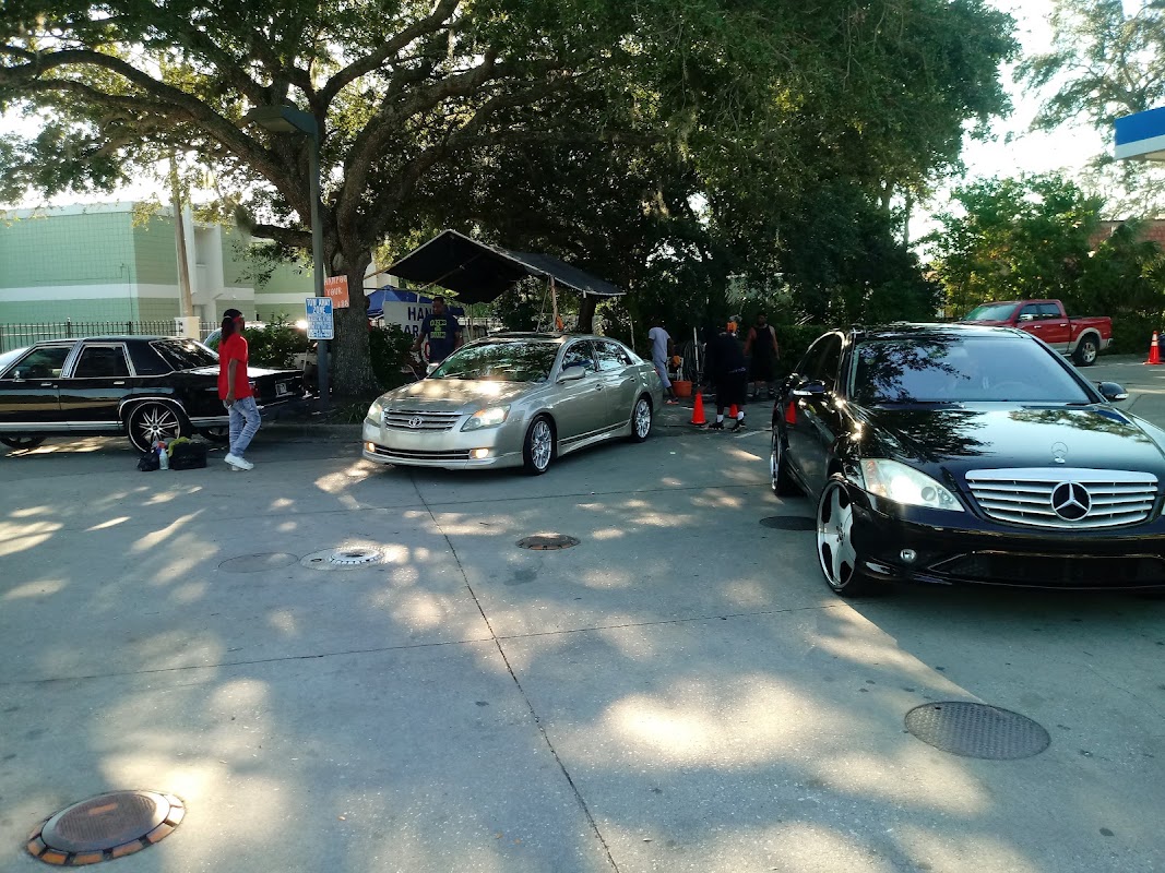 Main photo of Mobil