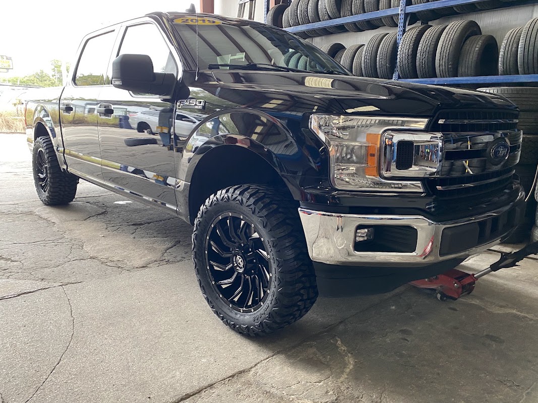 Main photo of Westcoast Tire Connection